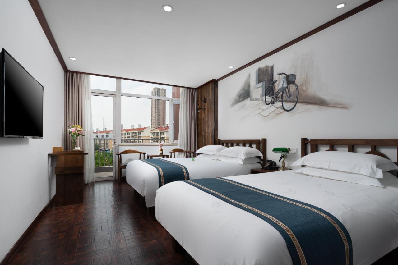 Nostalgia Hotel Near Tianjin Polar Ocean Word- Tianjin Fonte Joy World, 10 Minutes Drive Away From Tianjin Tanggu High-Speed Railway Station, Free Ice-Cream, Mineral Water, Snacks And Laundry Service, English Communication Well المظهر الخارجي الصورة