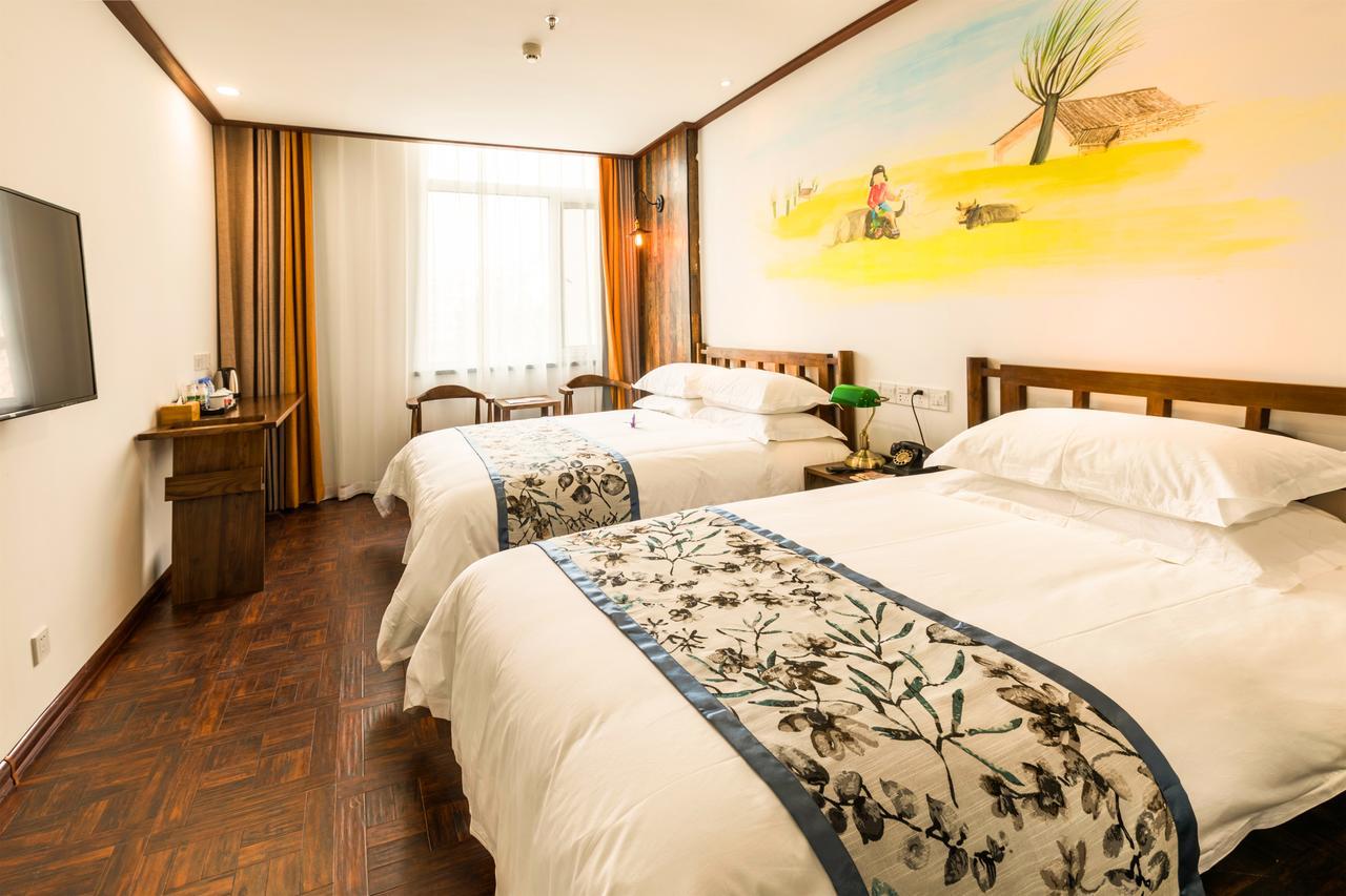Nostalgia Hotel Near Tianjin Polar Ocean Word- Tianjin Fonte Joy World, 10 Minutes Drive Away From Tianjin Tanggu High-Speed Railway Station, Free Ice-Cream, Mineral Water, Snacks And Laundry Service, English Communication Well المظهر الخارجي الصورة
