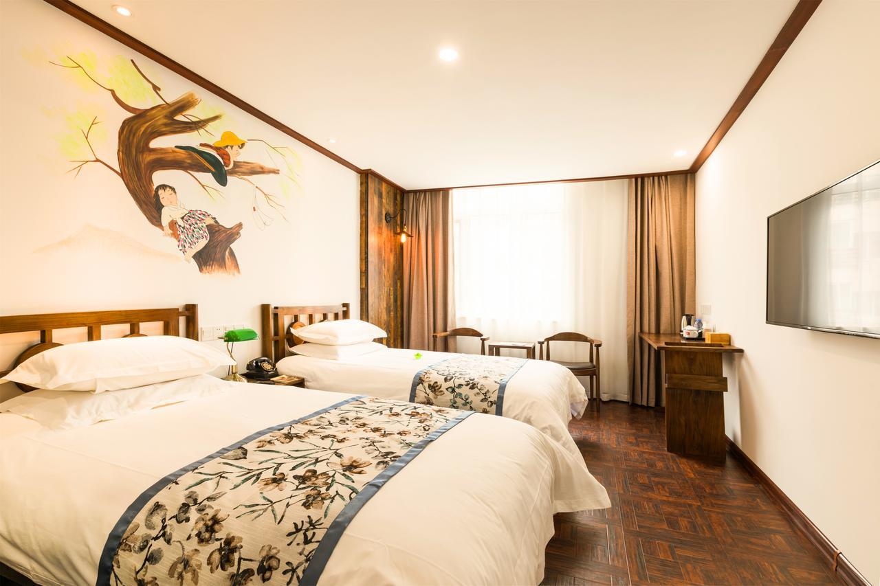 Nostalgia Hotel Near Tianjin Polar Ocean Word- Tianjin Fonte Joy World, 10 Minutes Drive Away From Tianjin Tanggu High-Speed Railway Station, Free Ice-Cream, Mineral Water, Snacks And Laundry Service, English Communication Well المظهر الخارجي الصورة