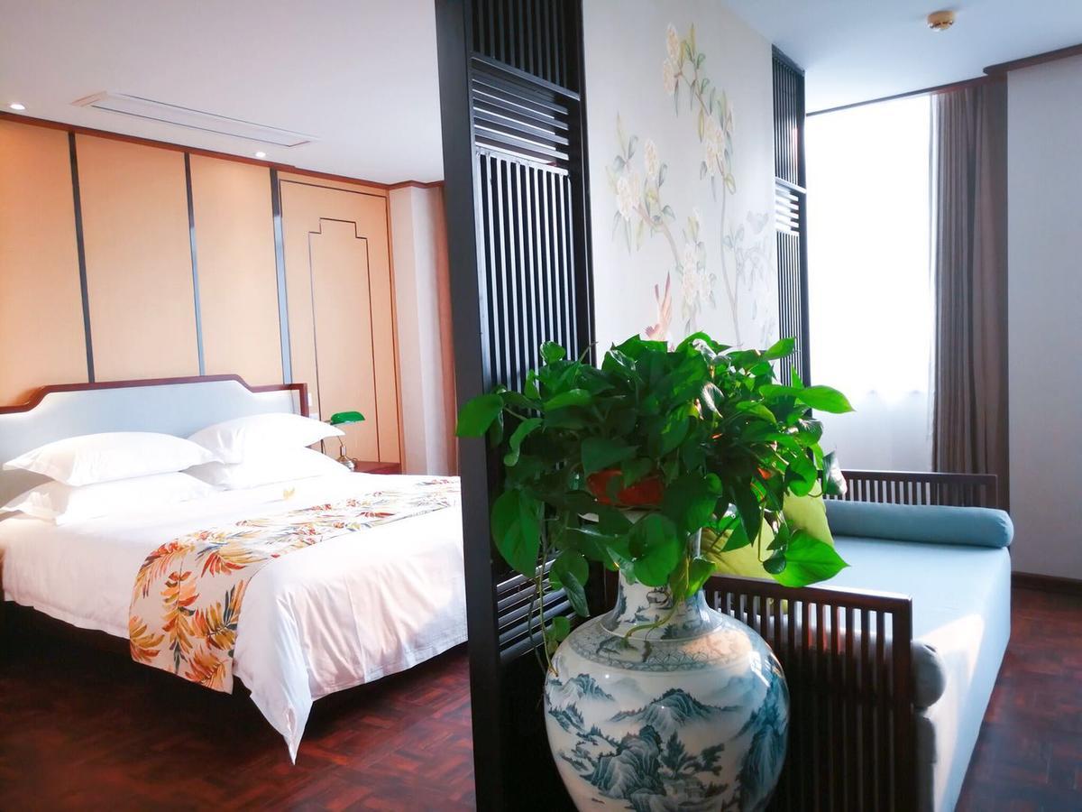 Nostalgia Hotel Near Tianjin Polar Ocean Word- Tianjin Fonte Joy World, 10 Minutes Drive Away From Tianjin Tanggu High-Speed Railway Station, Free Ice-Cream, Mineral Water, Snacks And Laundry Service, English Communication Well المظهر الخارجي الصورة