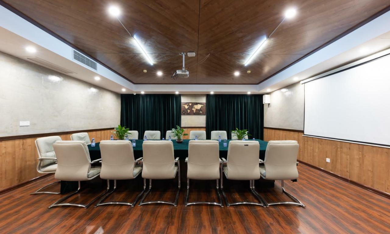 Nostalgia Hotel Near Tianjin Polar Ocean Word- Tianjin Fonte Joy World, 10 Minutes Drive Away From Tianjin Tanggu High-Speed Railway Station, Free Ice-Cream, Mineral Water, Snacks And Laundry Service, English Communication Well المظهر الخارجي الصورة