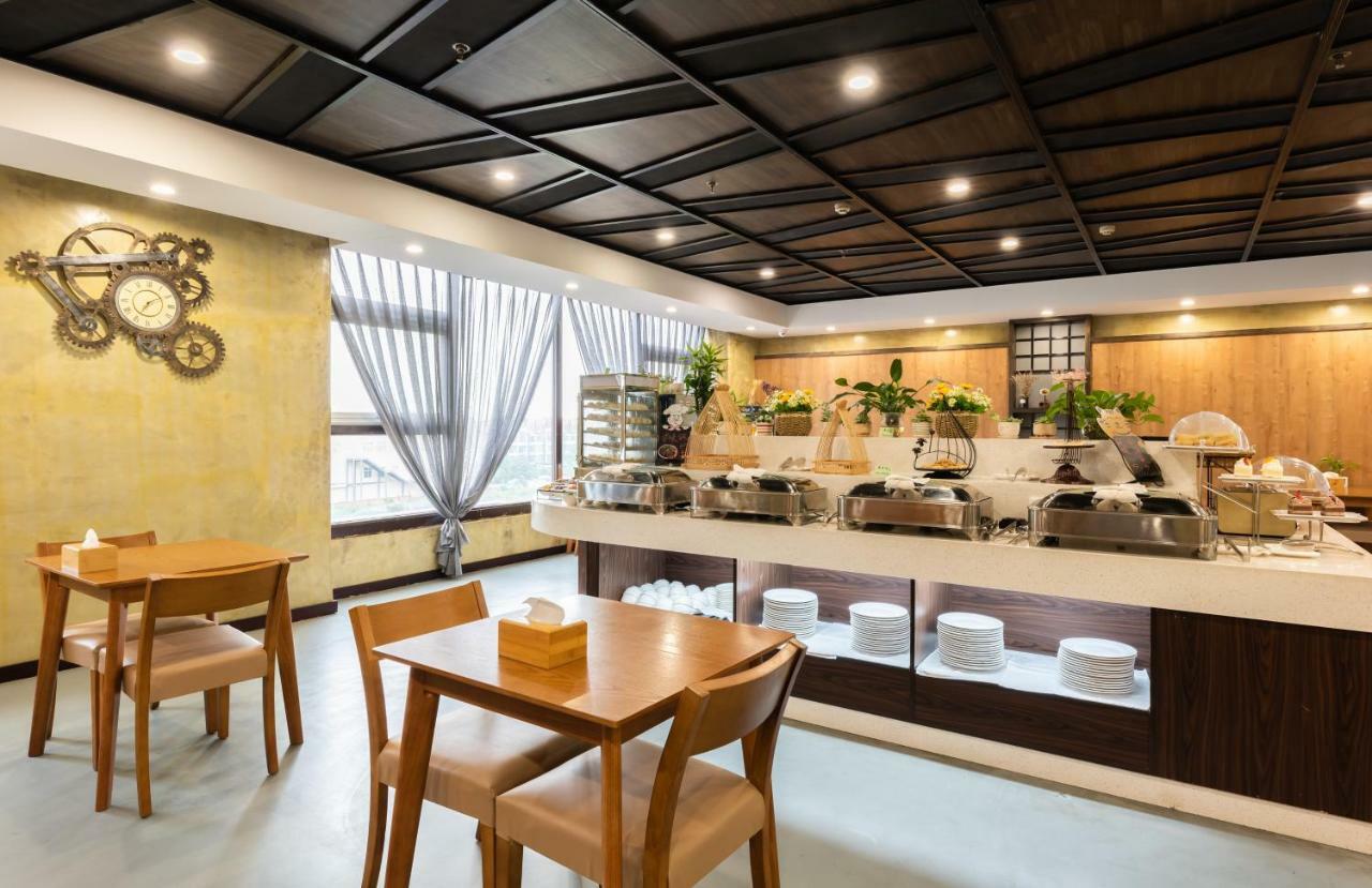 Nostalgia Hotel Near Tianjin Polar Ocean Word- Tianjin Fonte Joy World, 10 Minutes Drive Away From Tianjin Tanggu High-Speed Railway Station, Free Ice-Cream, Mineral Water, Snacks And Laundry Service, English Communication Well المظهر الخارجي الصورة