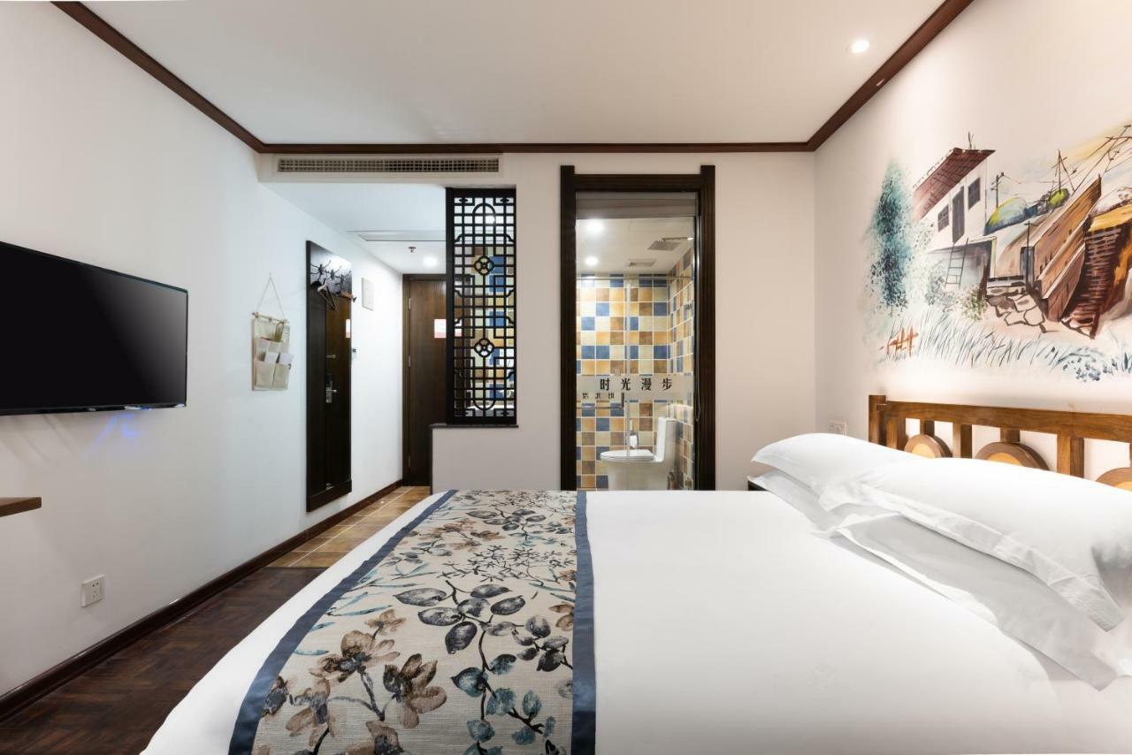 Nostalgia Hotel Near Tianjin Polar Ocean Word- Tianjin Fonte Joy World, 10 Minutes Drive Away From Tianjin Tanggu High-Speed Railway Station, Free Ice-Cream, Mineral Water, Snacks And Laundry Service, English Communication Well المظهر الخارجي الصورة