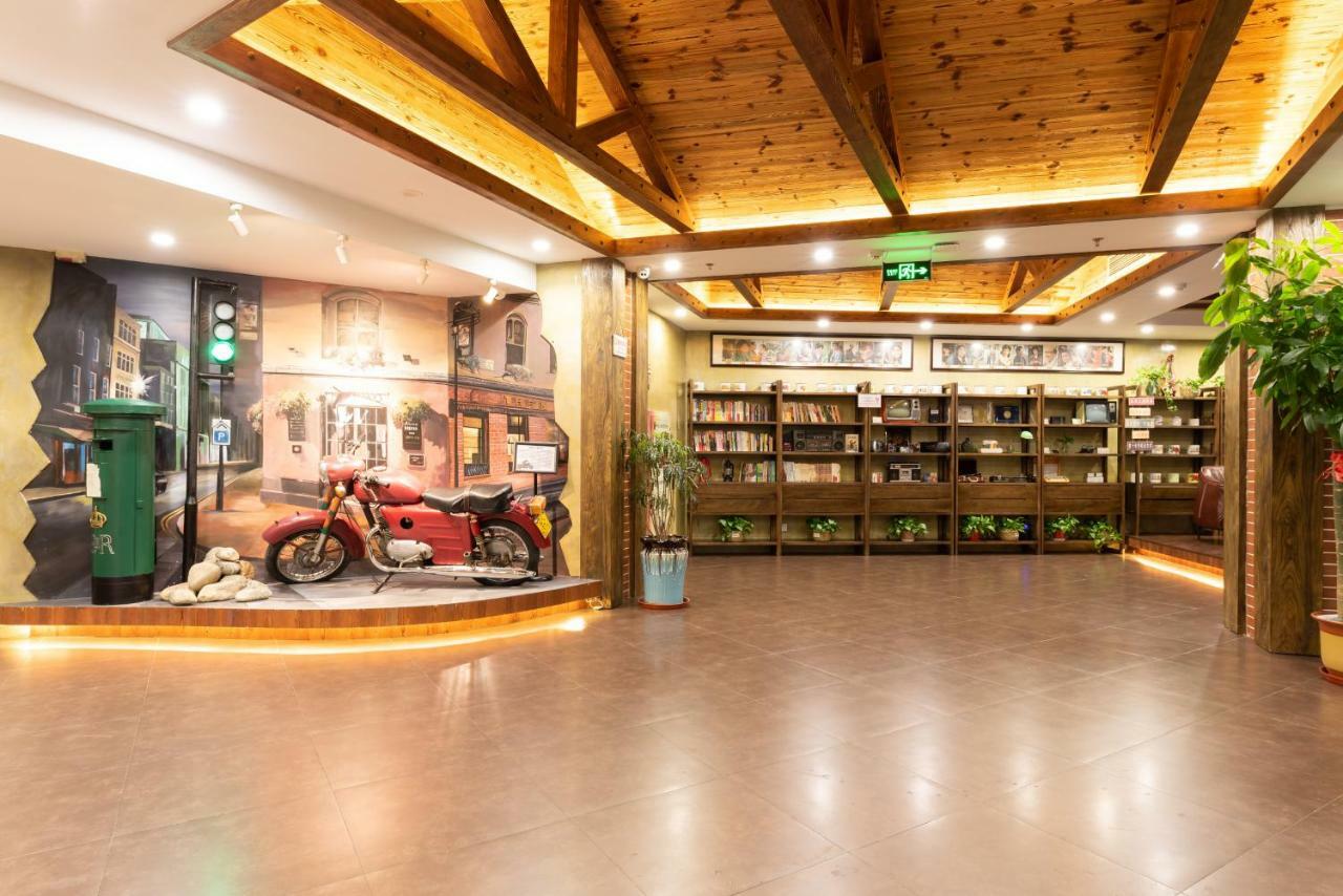 Nostalgia Hotel Near Tianjin Polar Ocean Word- Tianjin Fonte Joy World, 10 Minutes Drive Away From Tianjin Tanggu High-Speed Railway Station, Free Ice-Cream, Mineral Water, Snacks And Laundry Service, English Communication Well المظهر الخارجي الصورة